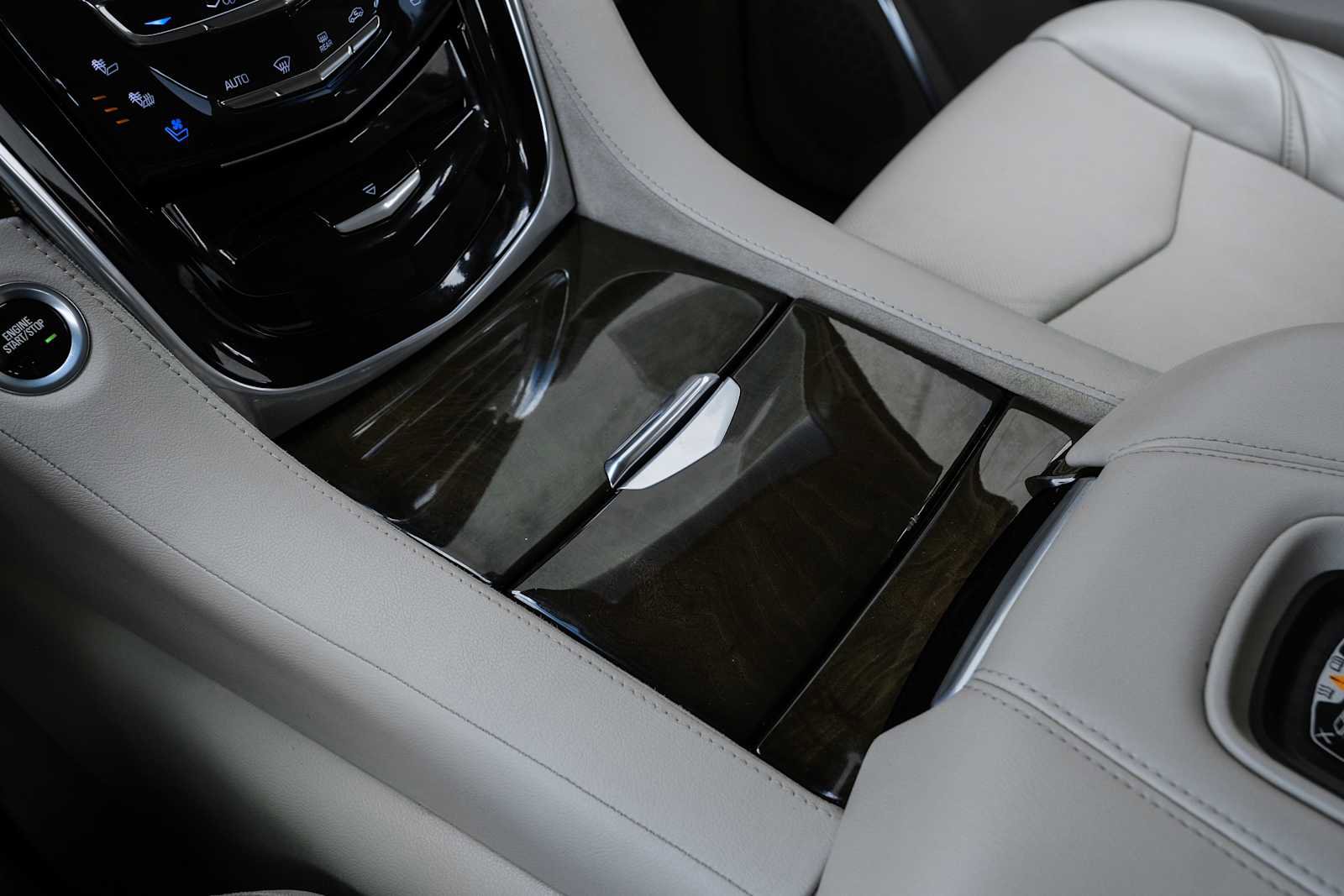 Used 2019 Cadillac Escalade Luxury image 29