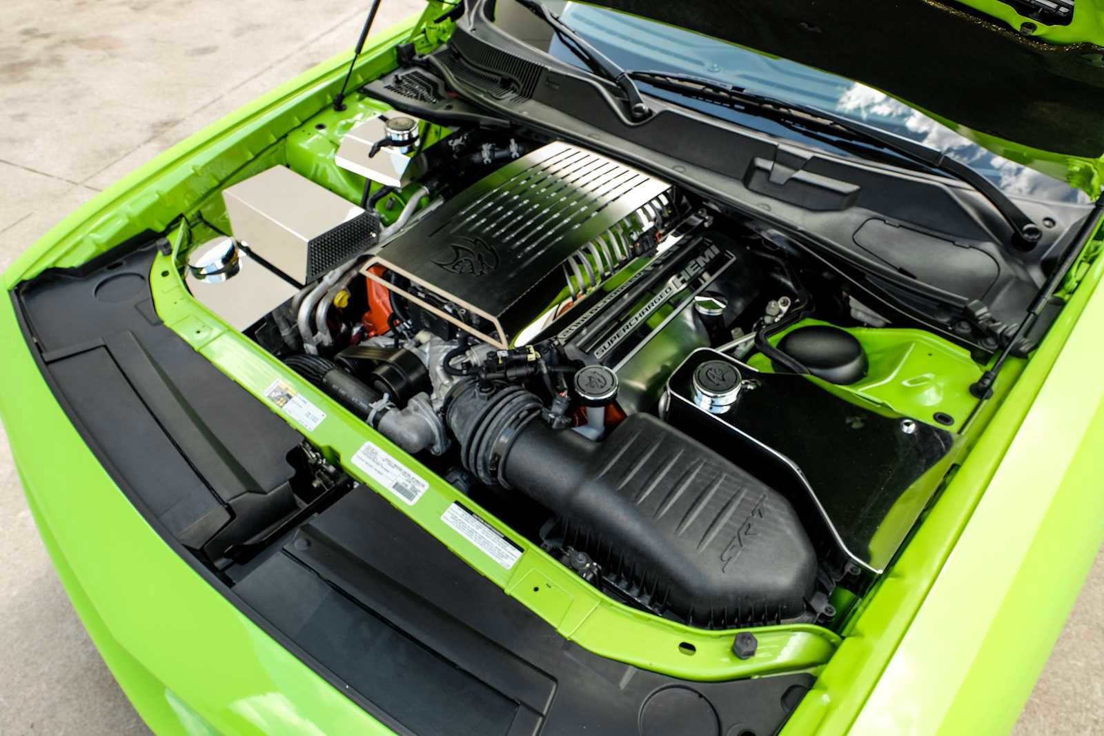 Used 2015 Dodge Challenger SRT Hellcat RWD image 43