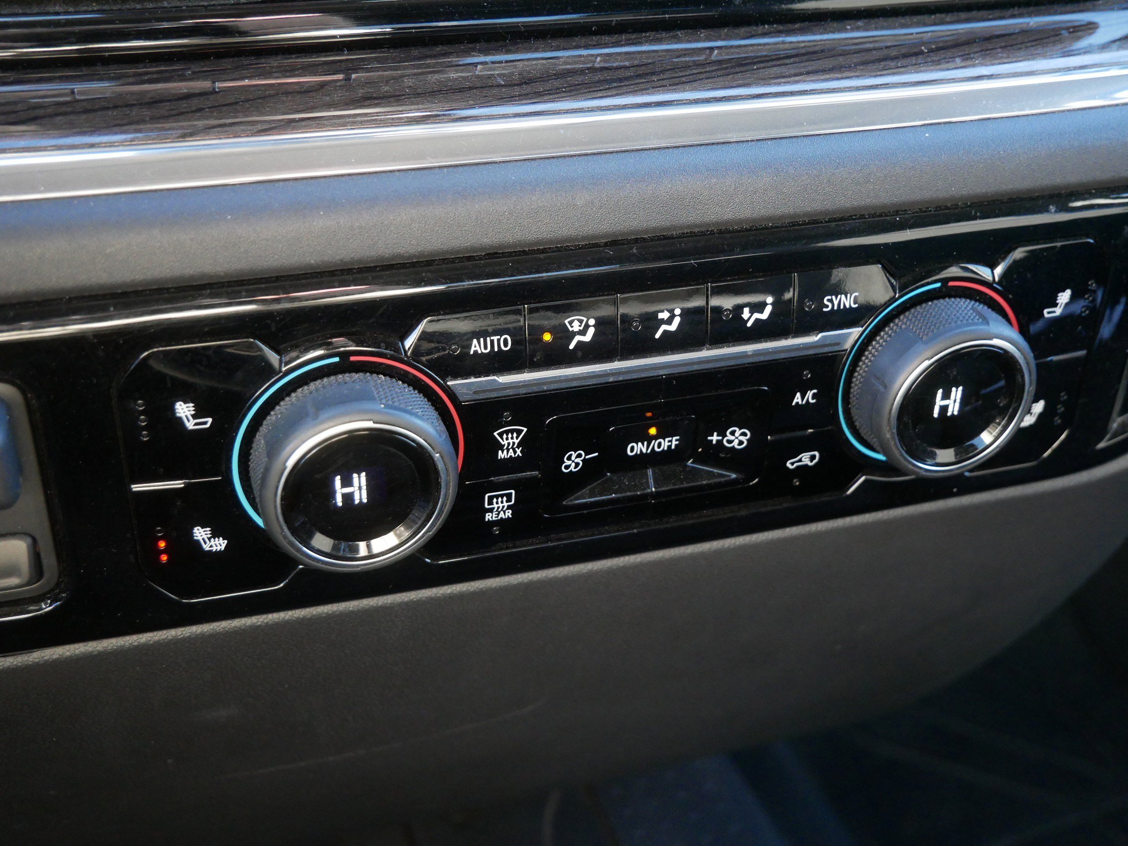 Used 2024 Chevrolet Silverado 1500 LT w/ Protection Package image 29