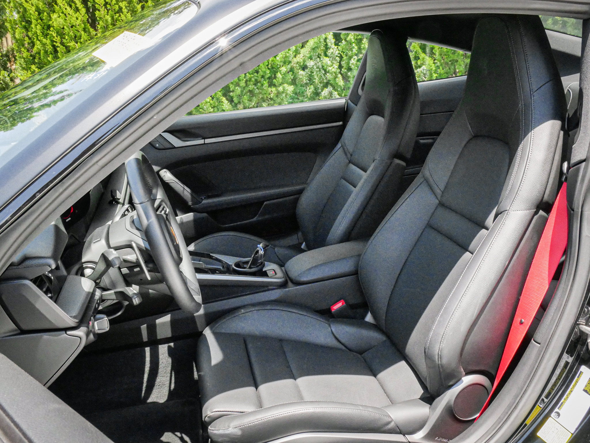 Used 2024 Porsche 911 Carrera RWD image 16