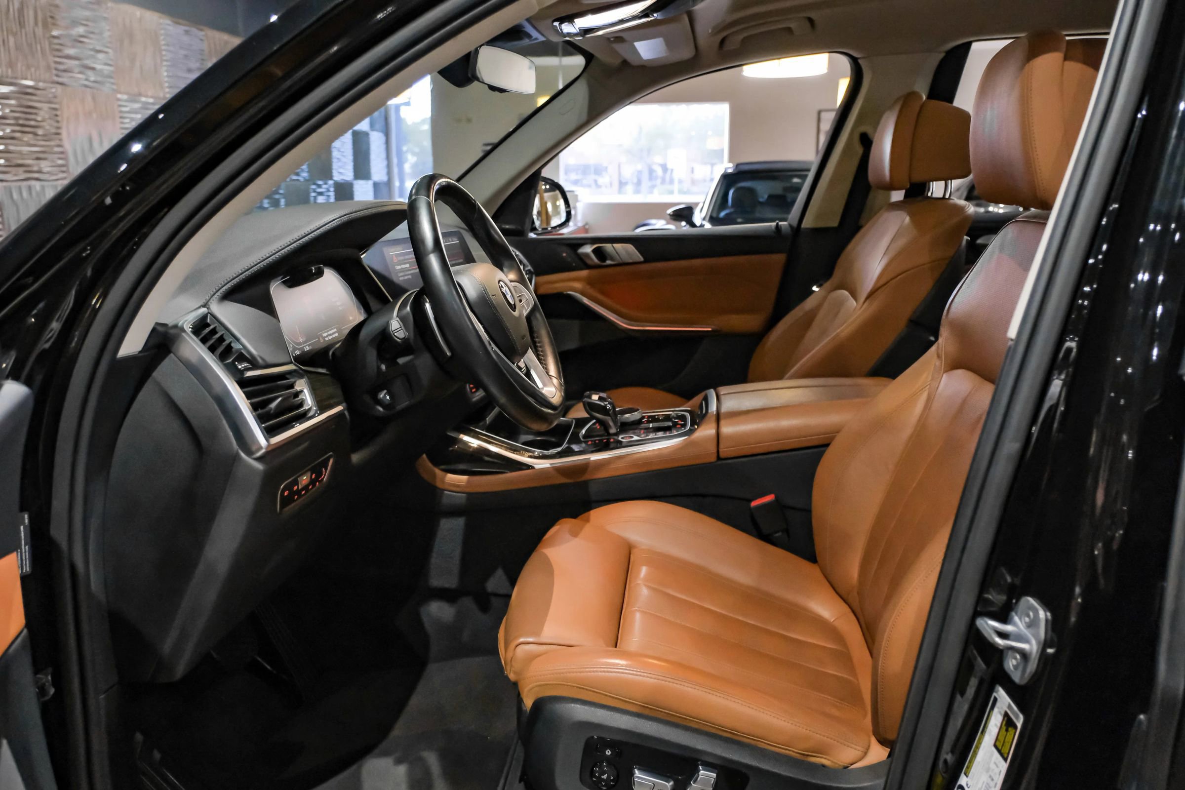Used 2019 BMW X7 xDrive50i w/ Premium Package image 4