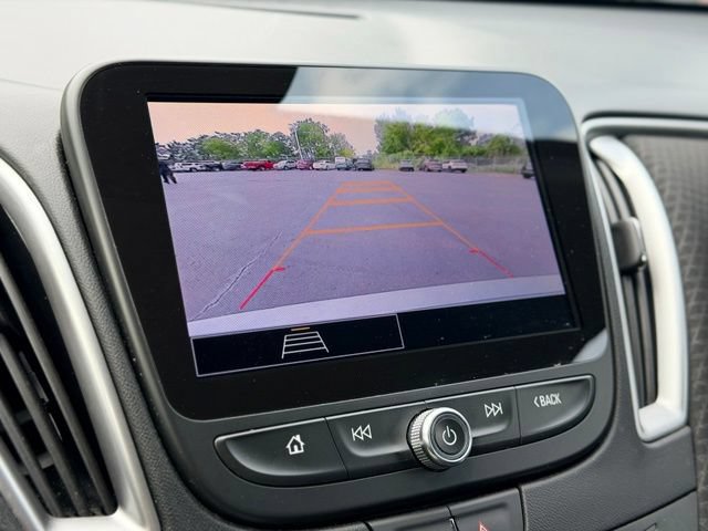 Used 2025 Chevrolet Malibu LT FWD image 15