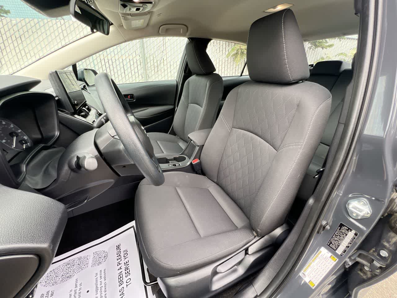 Used 2025 Toyota Corolla LE FWD image 11