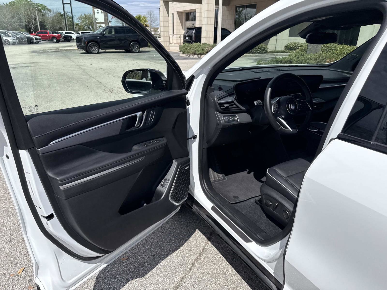 Used 2025 Buick Enclave Sport Touring image 18