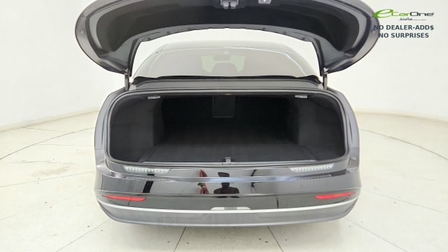 Used 2025 Lucid Air Pure RWD image 29