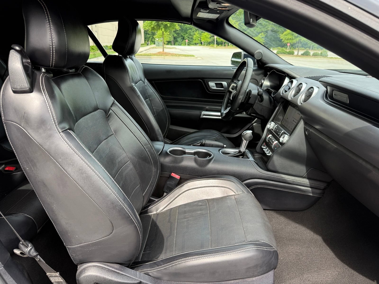 Used 2019 Ford Mustang Premium w/ Equipment Group 201A RWD image 34