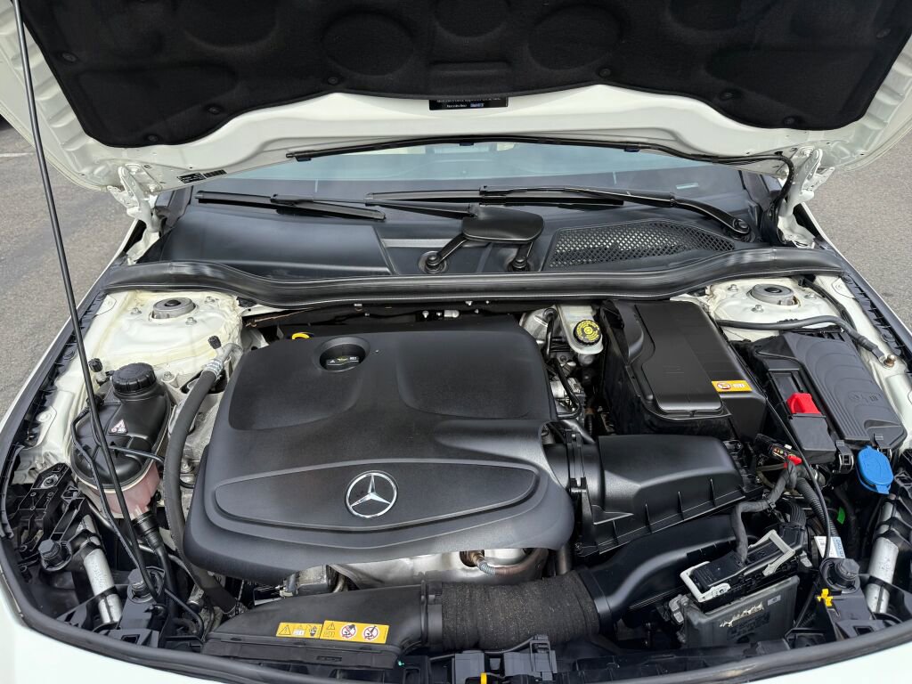 Used 2015 Mercedes-Benz CLA 250 4MATIC image 31