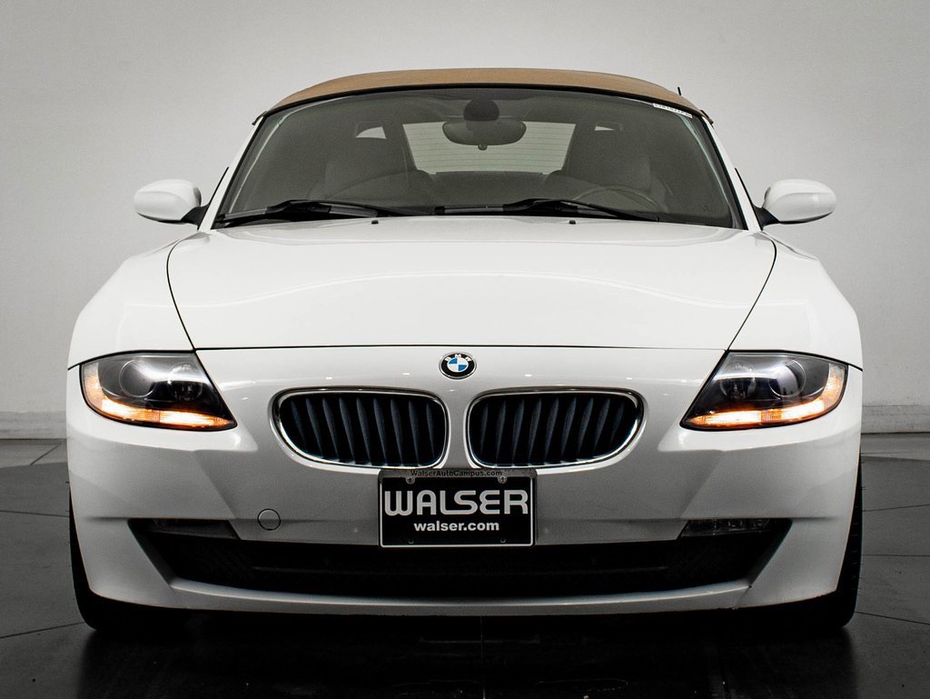 Used 2008 BMW Z4 3.0i image 3