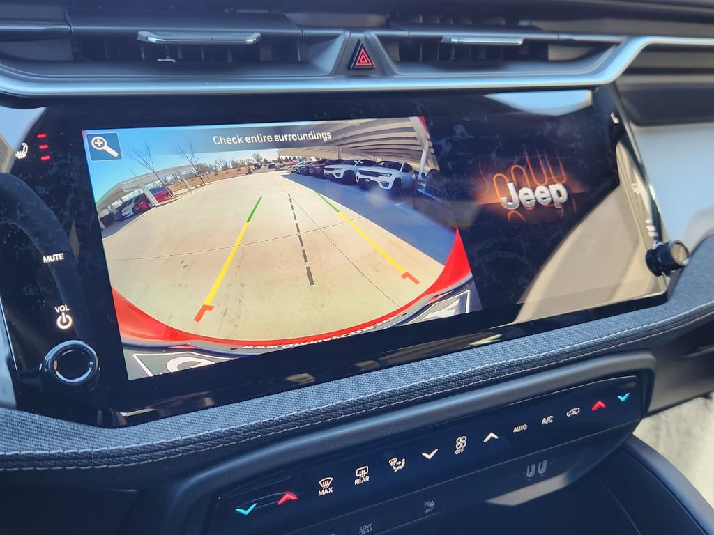 New 2026 Jeep Cherokee Laredo image 15