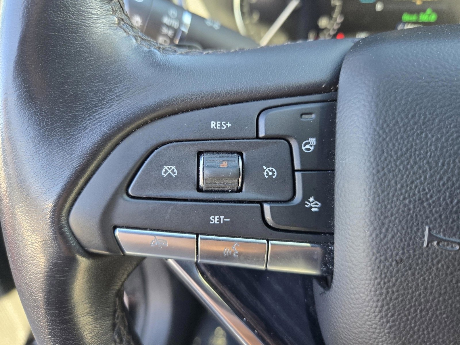 Used 2024 Cadillac XT6 Premium Luxury image 16