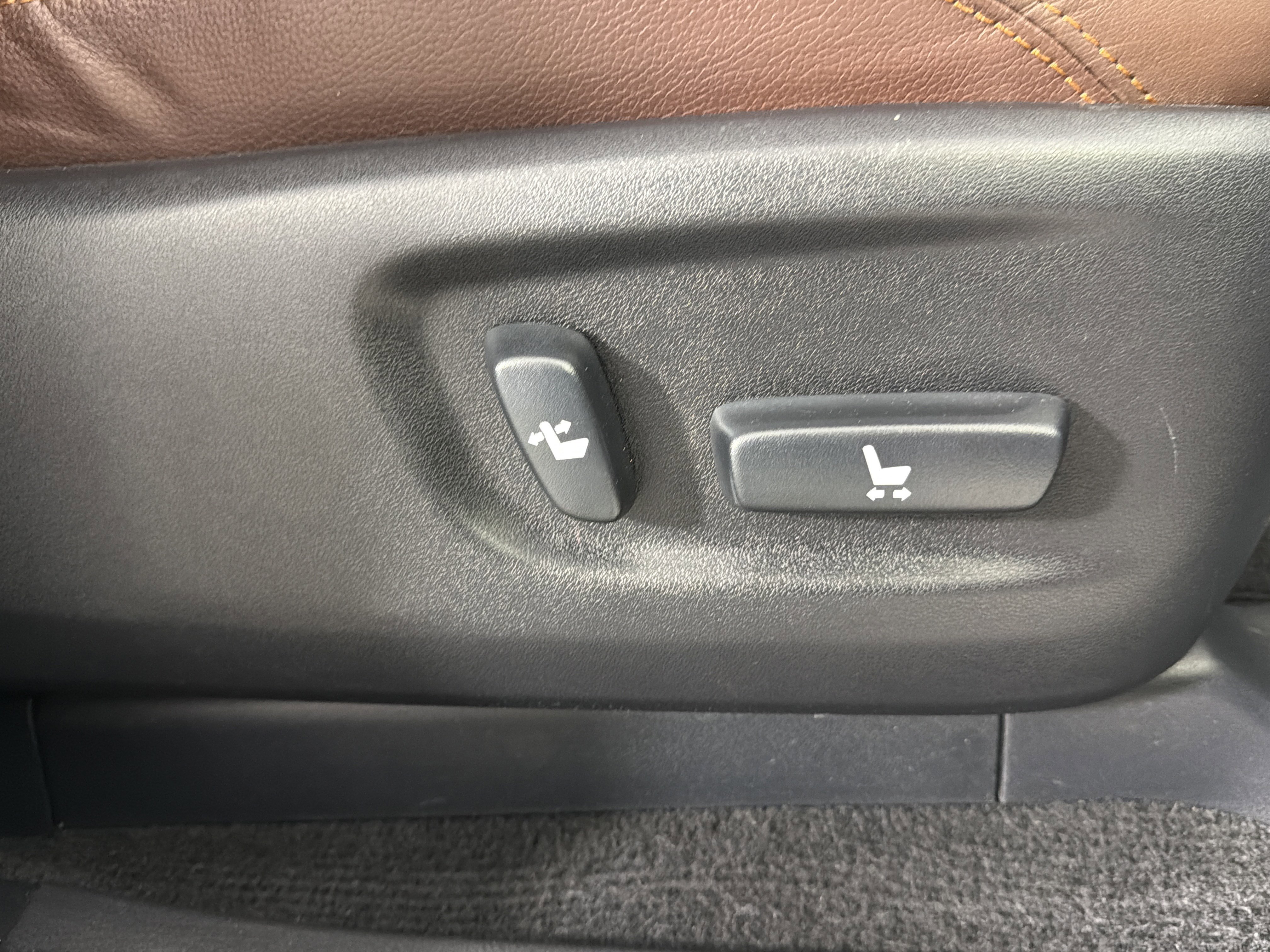 Used 2017 Toyota 4Runner Limited image 28