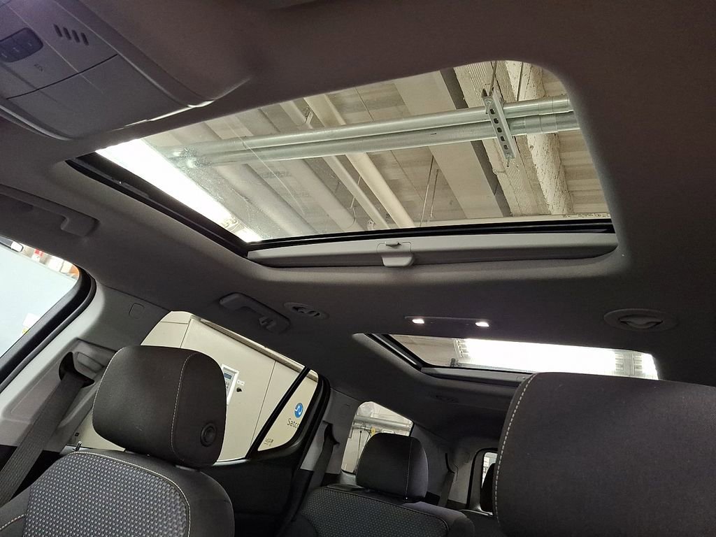 Used 2021 GMC Acadia SLE w/ Driver Convenience Package image 11