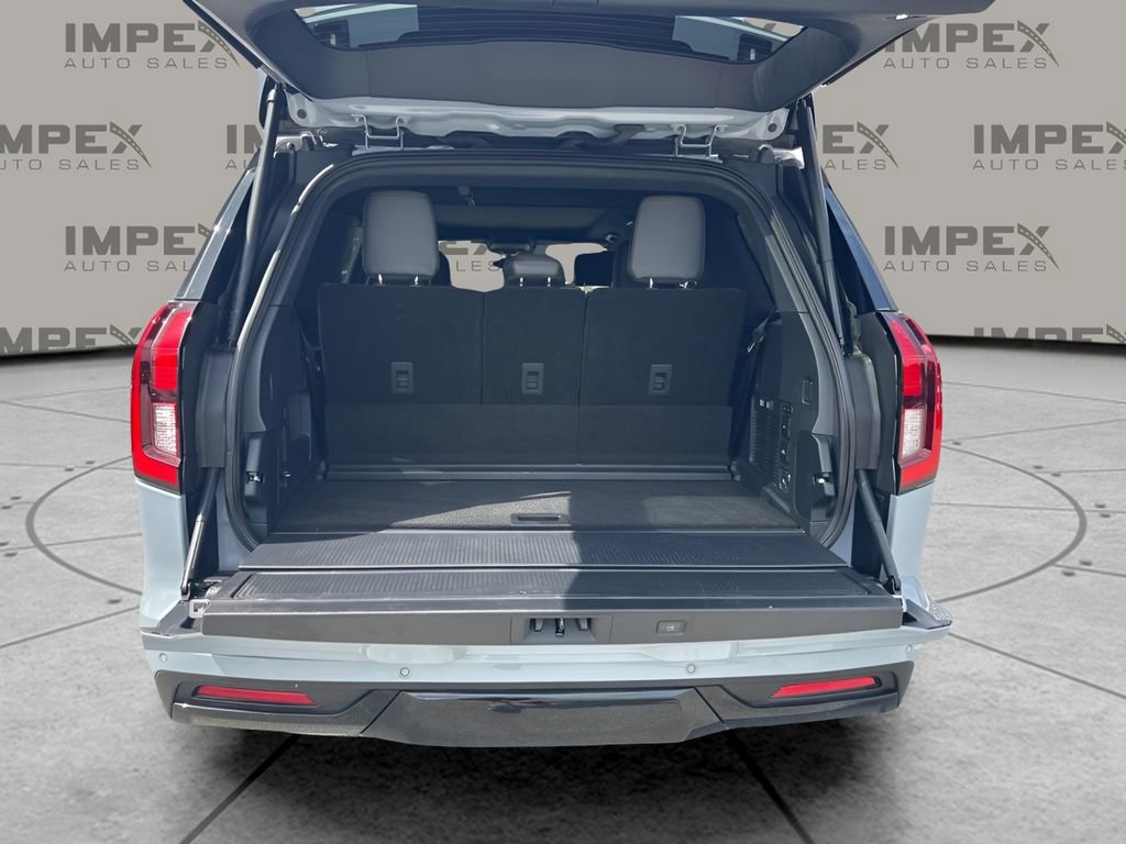 Used 2025 Ford Expedition Tremor AWD/4WD image 31
