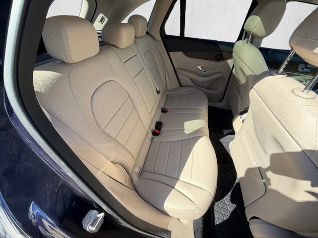 Used 2021 Mercedes-Benz GLC 300 4MATIC image 21
