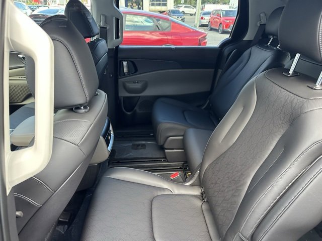 New 2026 Kia Carnival EX image 35