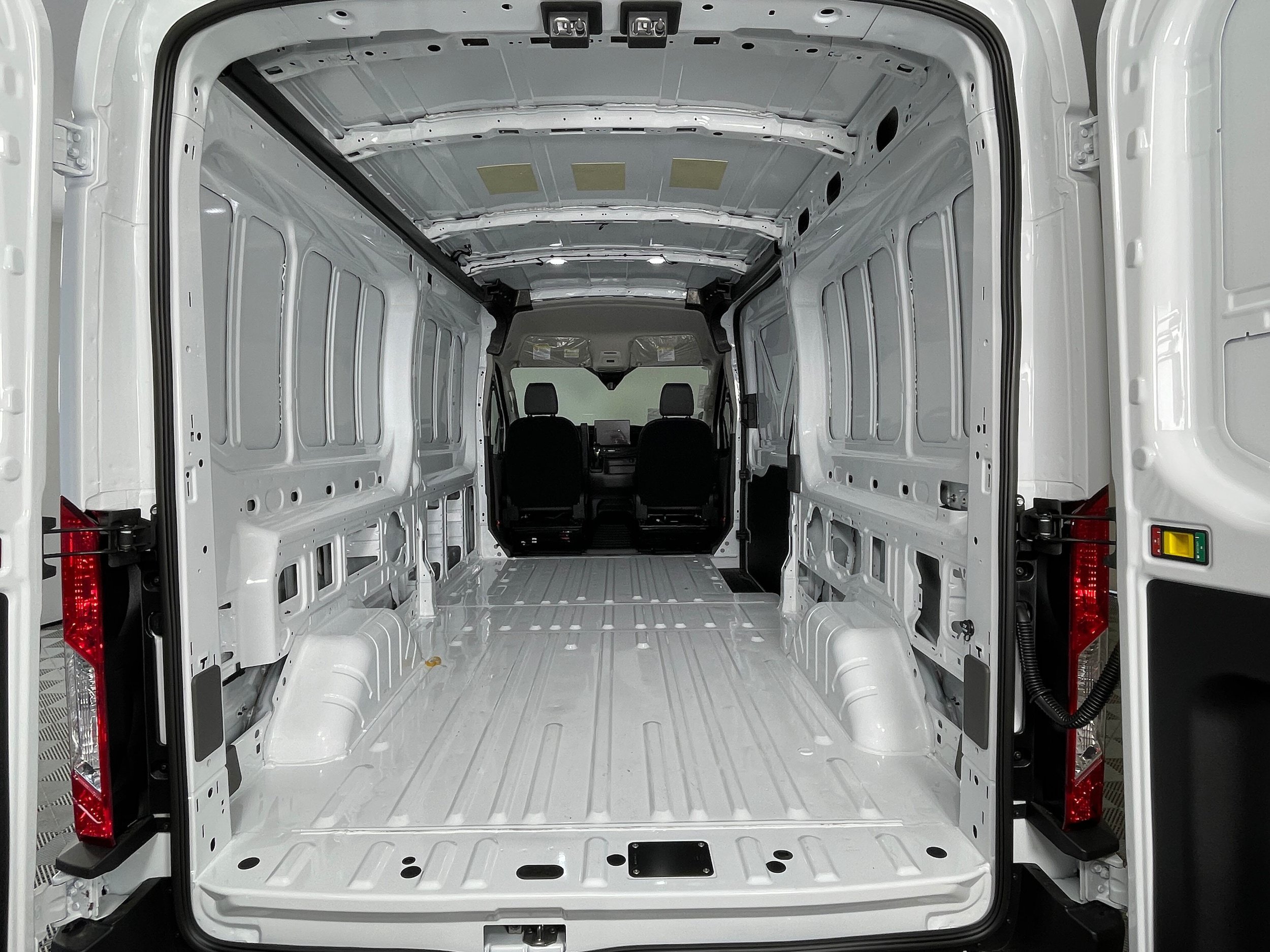 New 2026 Ford Transit 250 148 Medium Roof Extended AWD image 13