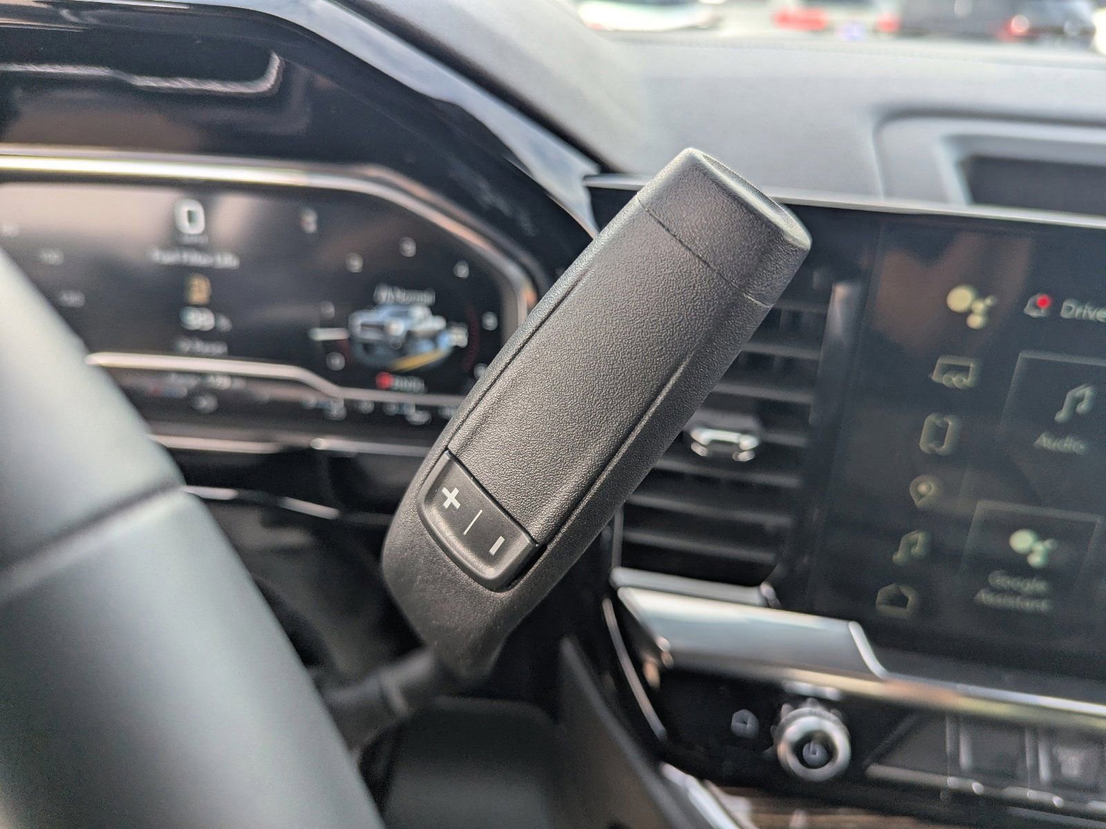 Used 2025 GMC Sierra 2500 SLE image 33