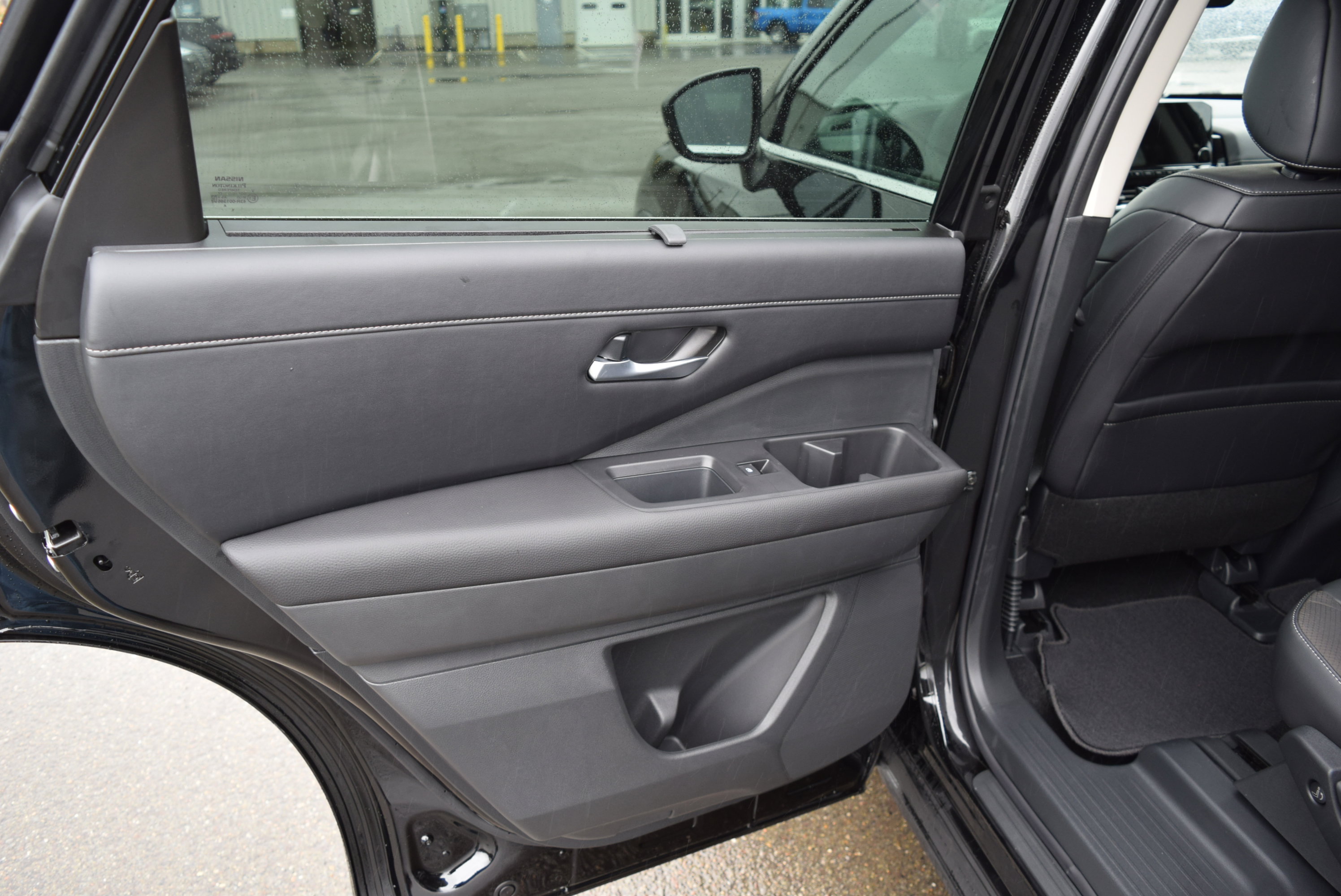 New 2025 Nissan Pathfinder SL image 10