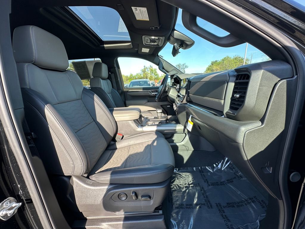 Used 2025 Chevrolet Silverado 1500 ZR2 w/ Technology Package image 29