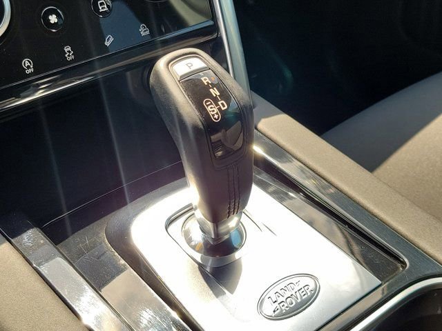 Used 2020 Land Rover Discovery Sport image 26