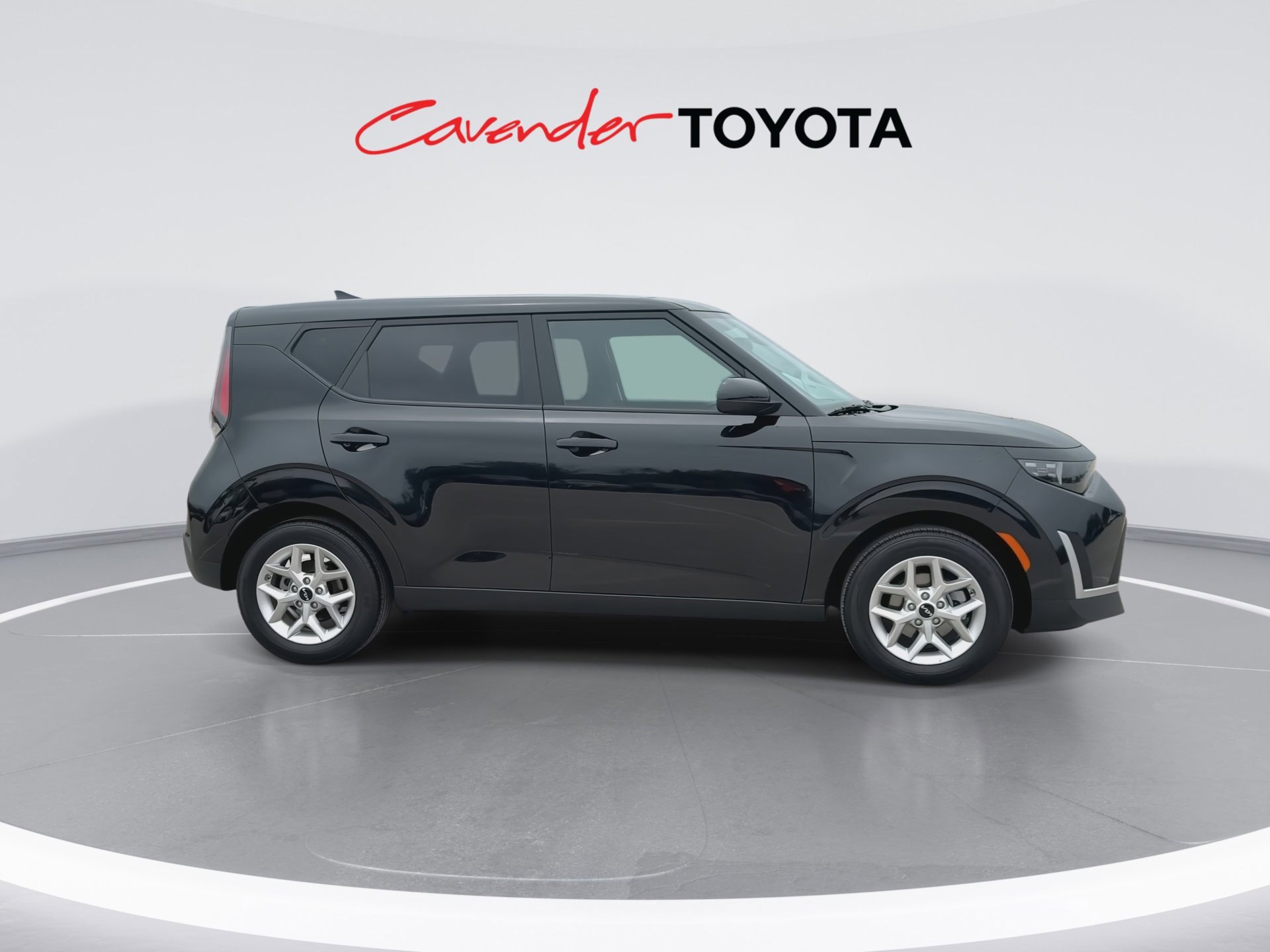 Used 2025 Kia Soul S FWD image 9