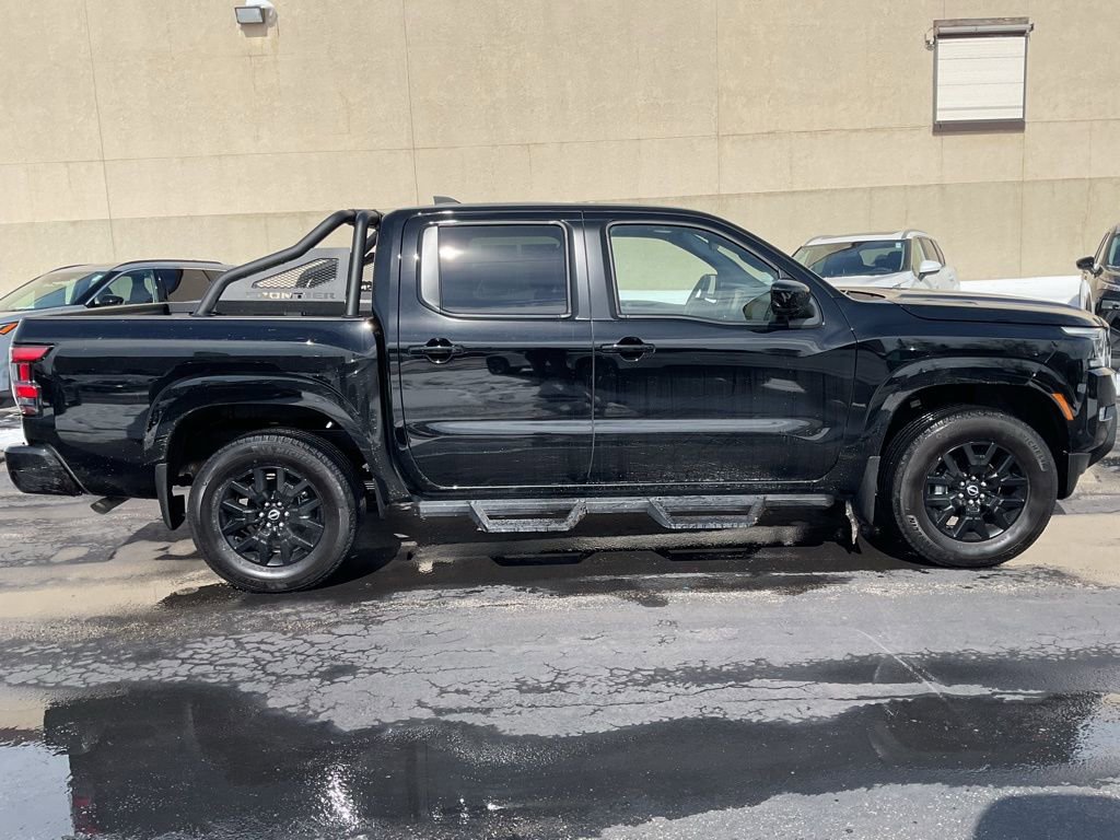 Used 2023 Nissan Frontier SV w/ Midnight Edition Package image 4