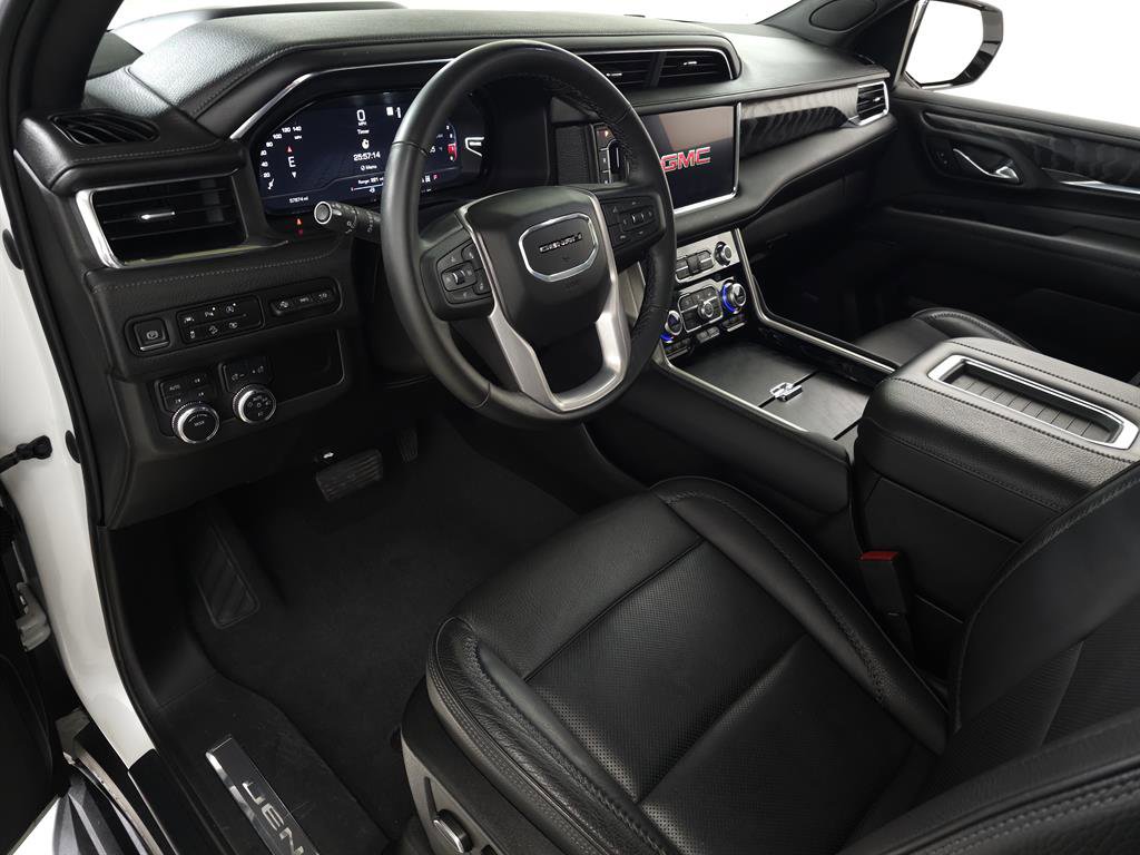 Used 2023 GMC Yukon Denali image 15