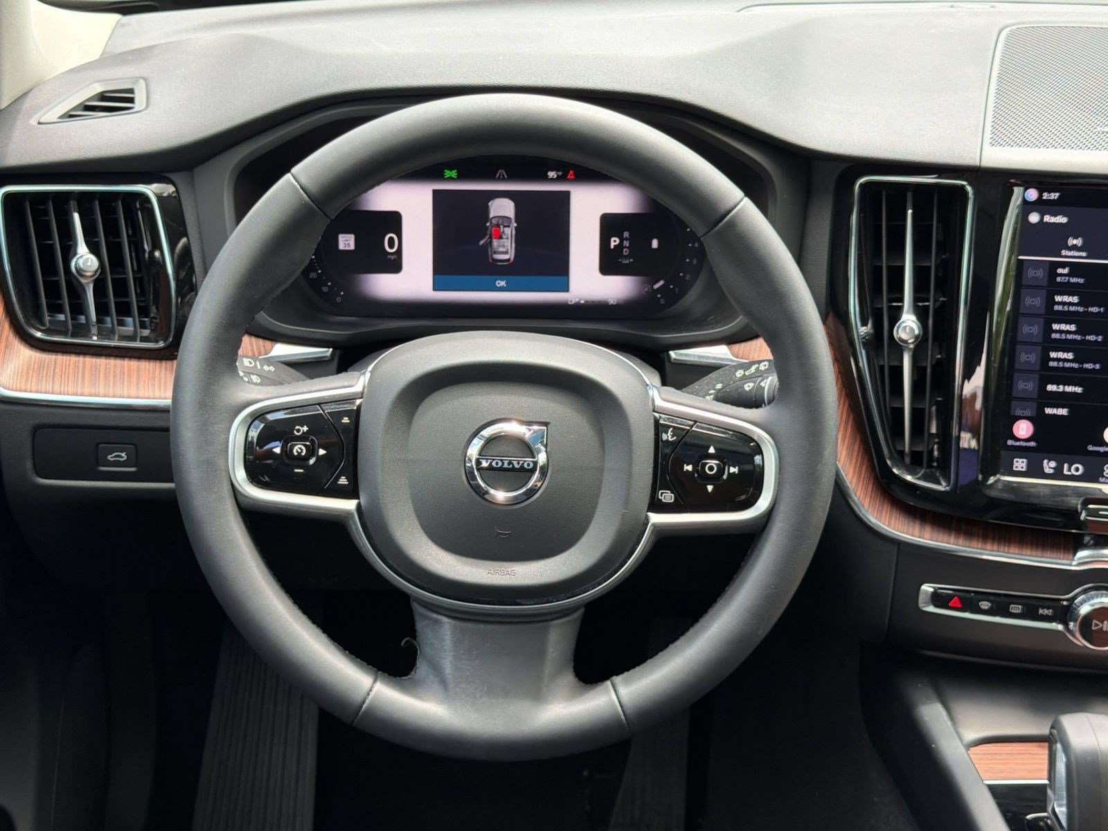 Certified 2024 Volvo XC60 B5 Plus w/ Protection Package Premier AWD/4WD image 11