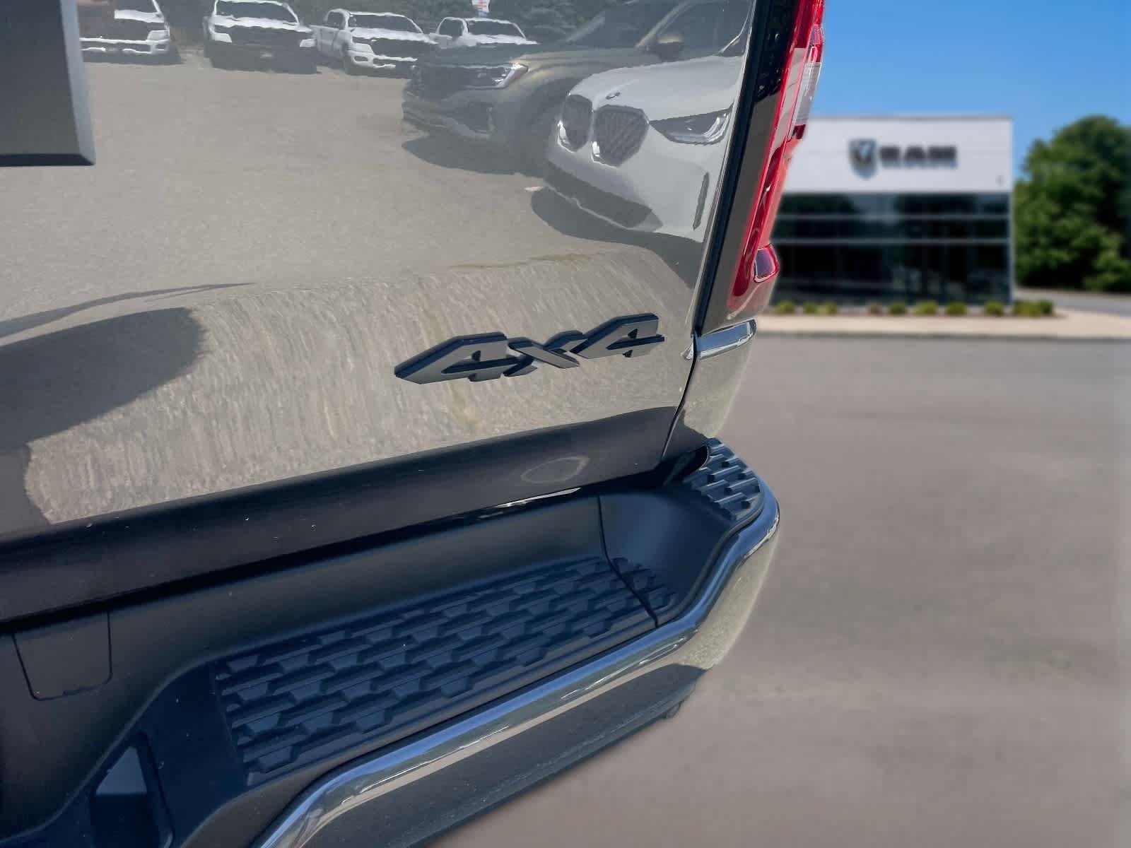 Used 2026 RAM 1500 Big Horn w/ Night Edition AWD/4WD image 6
