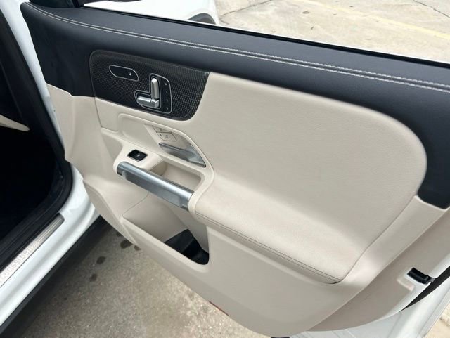 Used 2021 Mercedes-Benz GLB 250 image 17