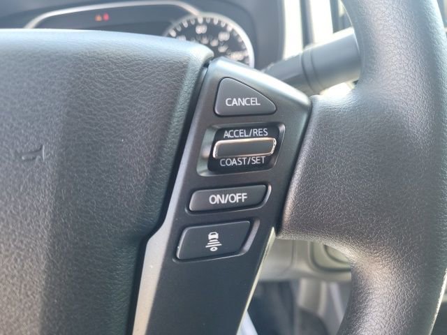 Used 2025 Nissan Frontier SV image 14