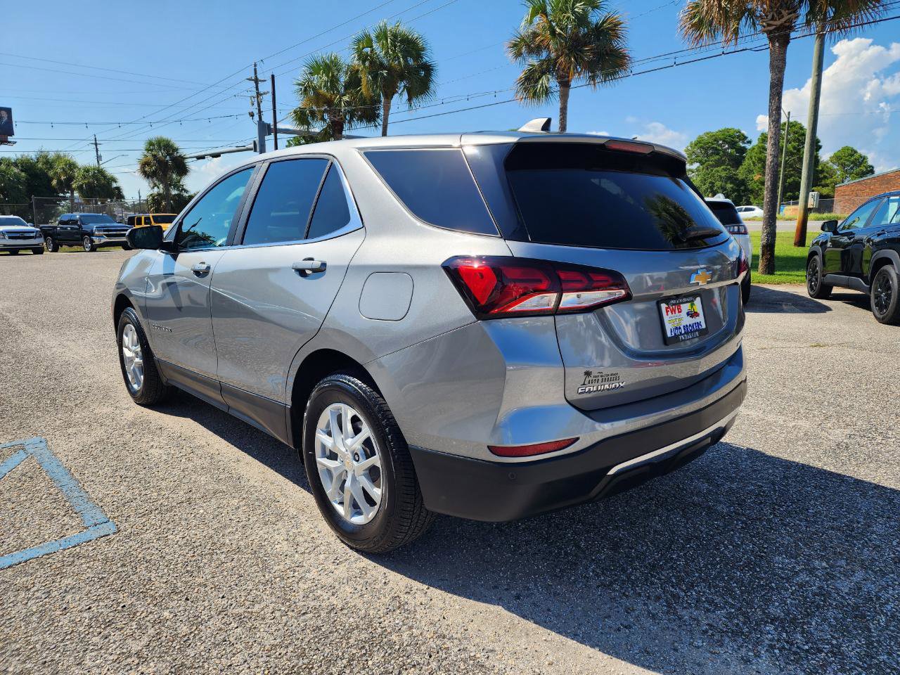 Used 2024 Chevrolet Equinox LT w/ Driver Convenience Package AWD/4WD image 3