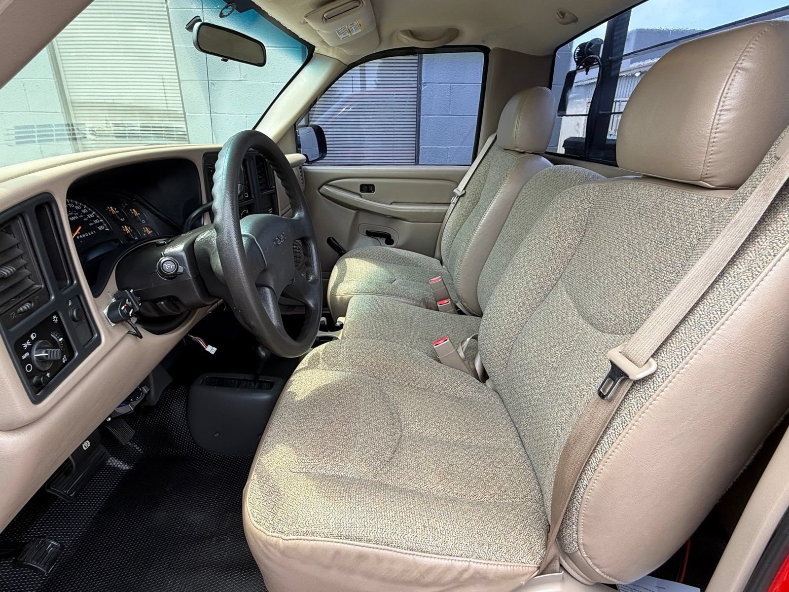 Used 2006 GMC Sierra 2500 W/T w/ Snow Plow Prep Package AWD/4WD image 12
