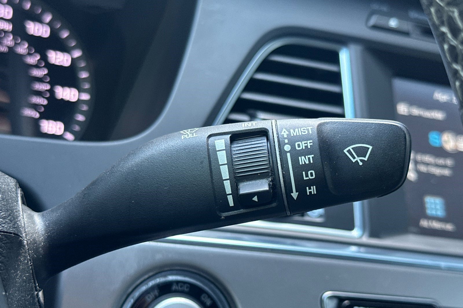 Used 2017 Hyundai Sonata Limited FWD image 31