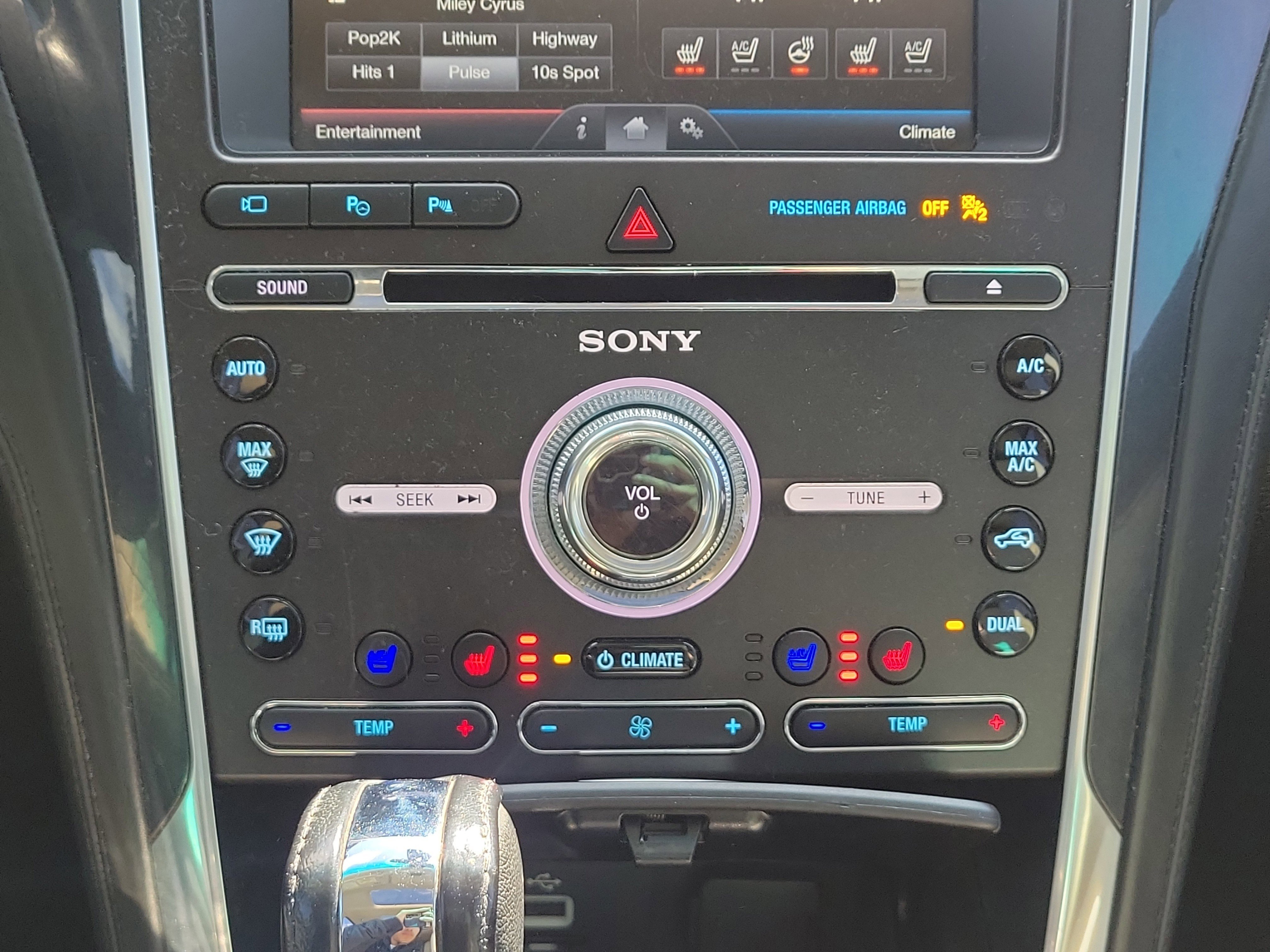 Used 2016 Ford Explorer Platinum image 33