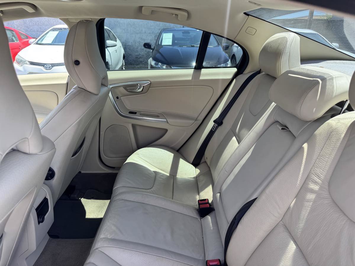 Used 2012 Volvo S60 T5 w/ Climate Pkg FWD image 27