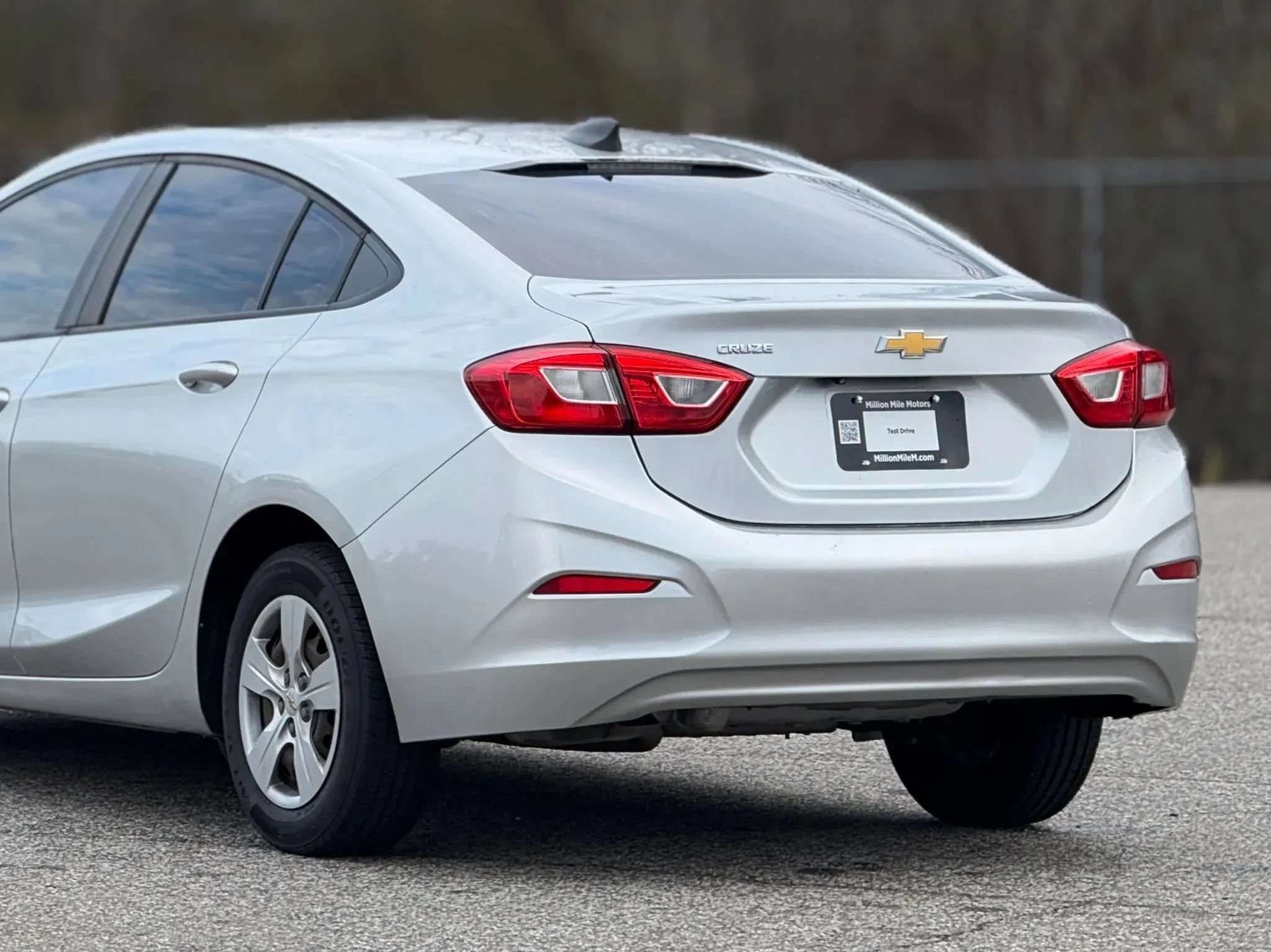 Used 2018 Chevrolet Cruze LS FWD image 16