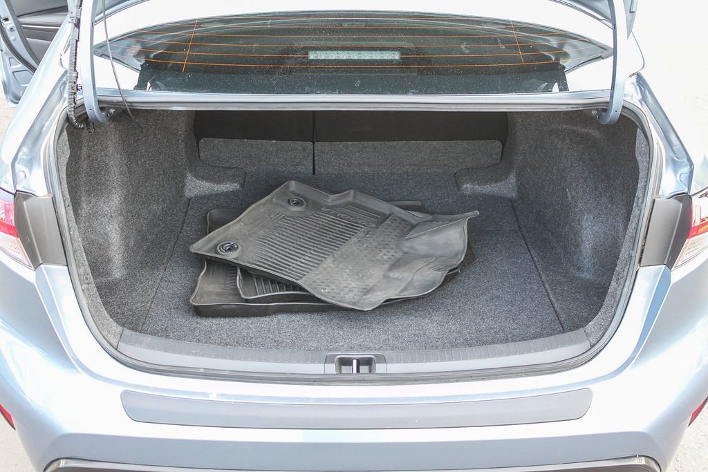 Used 2025 Toyota Corolla SE FWD image 31