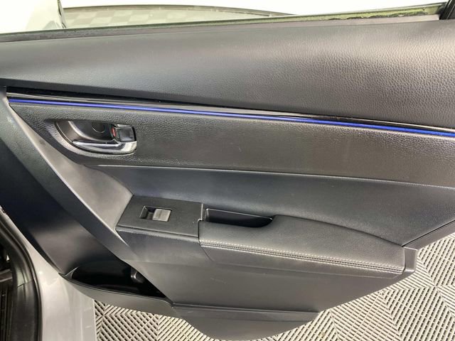 Used 2018 Toyota Corolla SE image 25