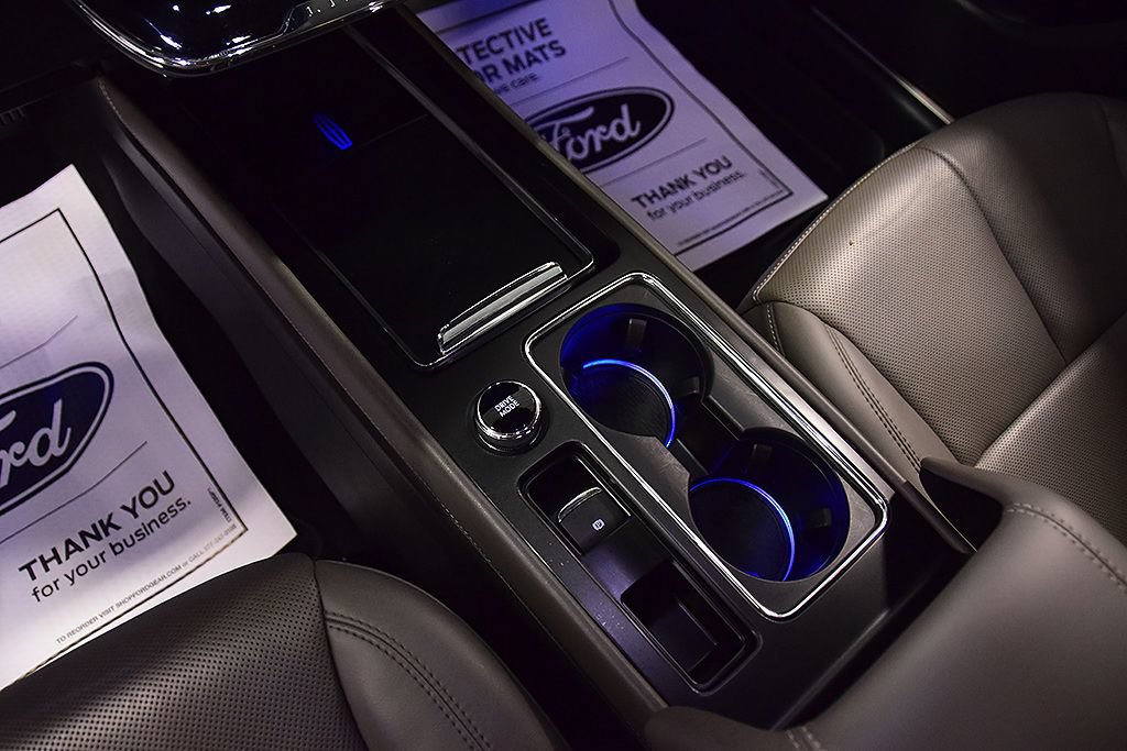 Used 2024 Lincoln Corsair Reserve AWD/4WD image 22