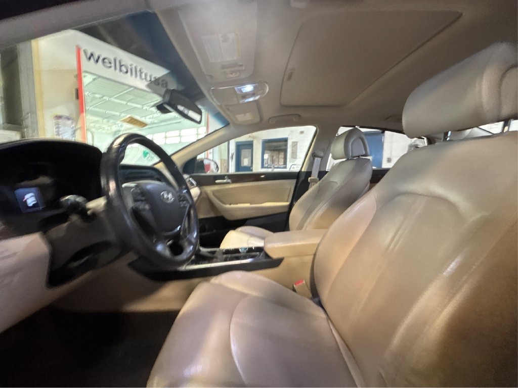 Used 2017 Hyundai Sonata Limited w/ Ultimate Package 04 FWD image 11