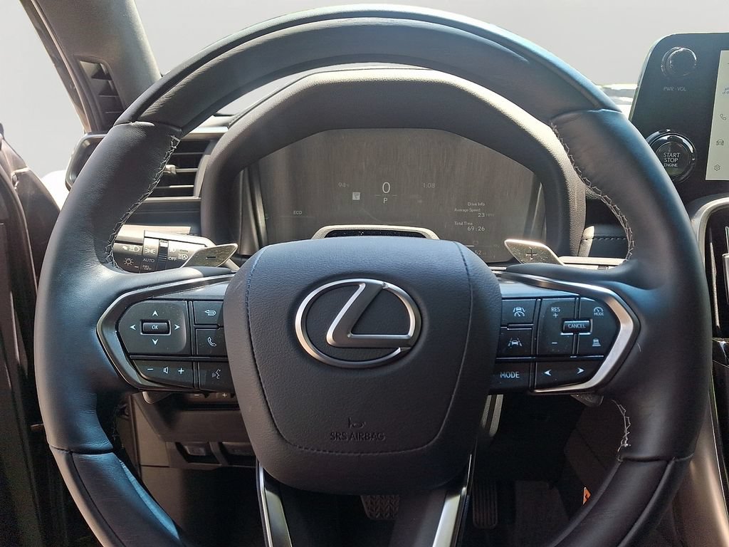 Used 2025 Lexus LX 600 4WD w/ Accessory Package (2T) image 20