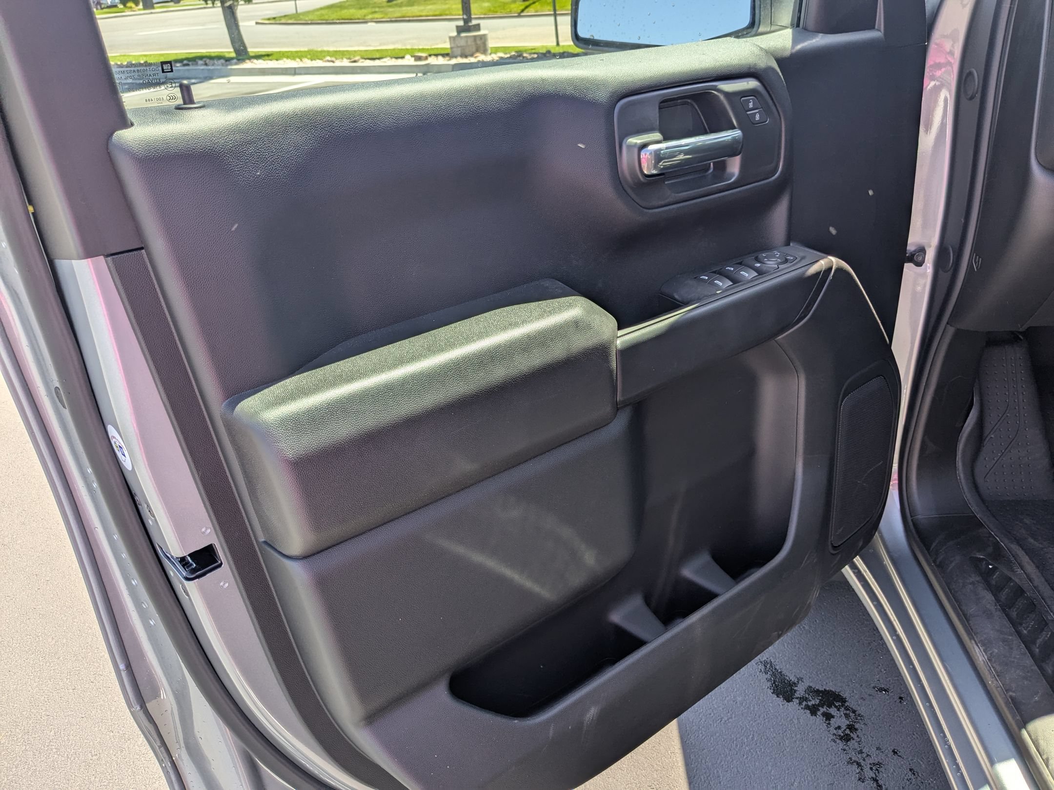 New 2025 Chevrolet Silverado 1500 Custom AWD/4WD image 9