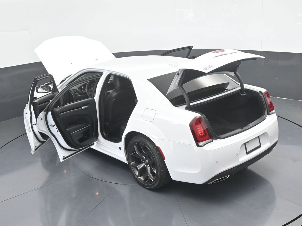 Used 2023 Chrysler 300 Touring L image 62