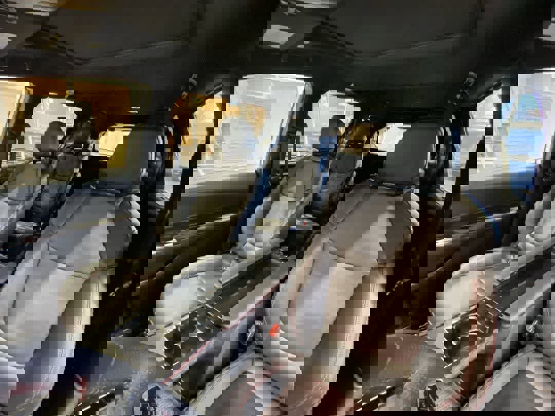 Used 2025 Toyota Sienna XSE w/ XSE Premium Package image 14