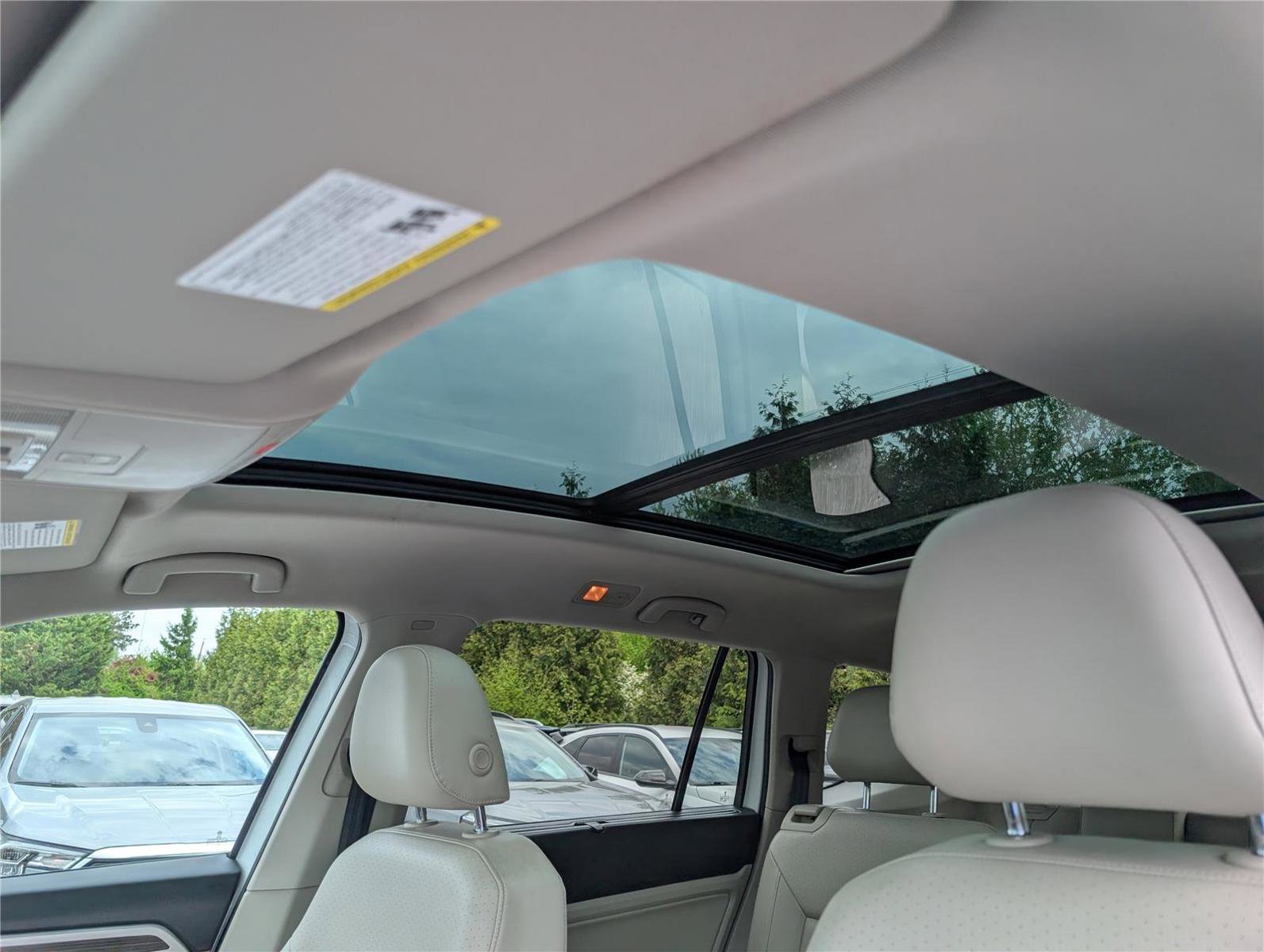 Used 2019 Volkswagen Atlas SE w/ Panoramic Sunroof Package AWD/4WD image 33