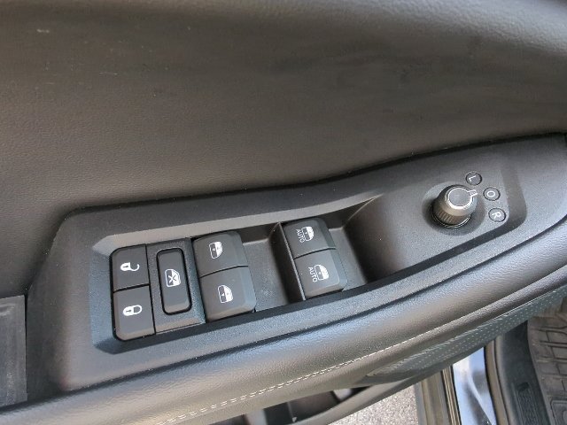 Used 2024 Jeep Grand Cherokee Limited w/ Luxury Tech Group II AWD/4WD image 13