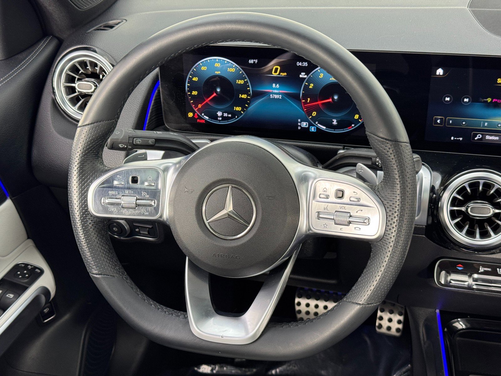 Used 2023 Mercedes-Benz GLB 250 image 20