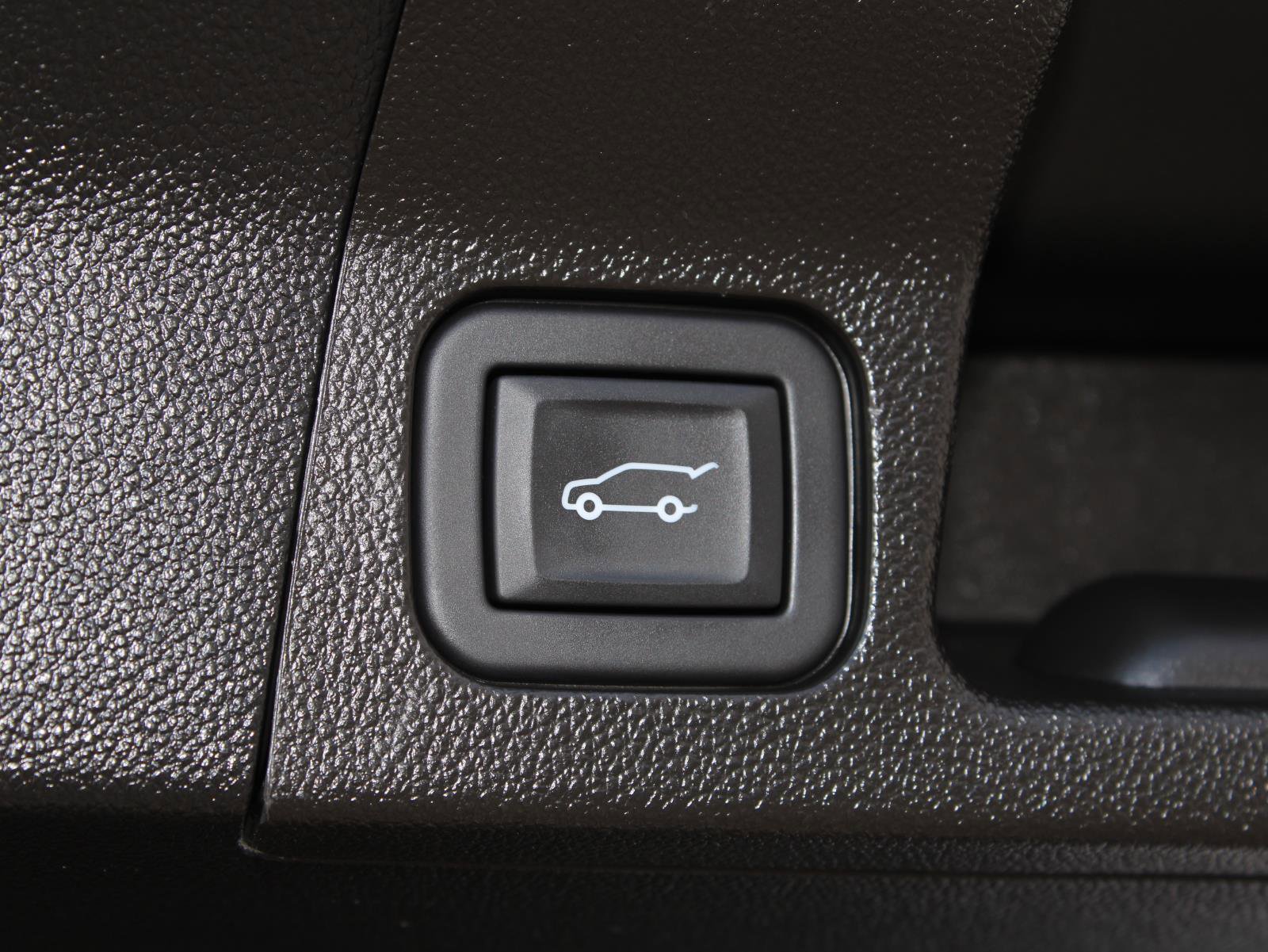 Used 2023 GMC Acadia AT4 image 9