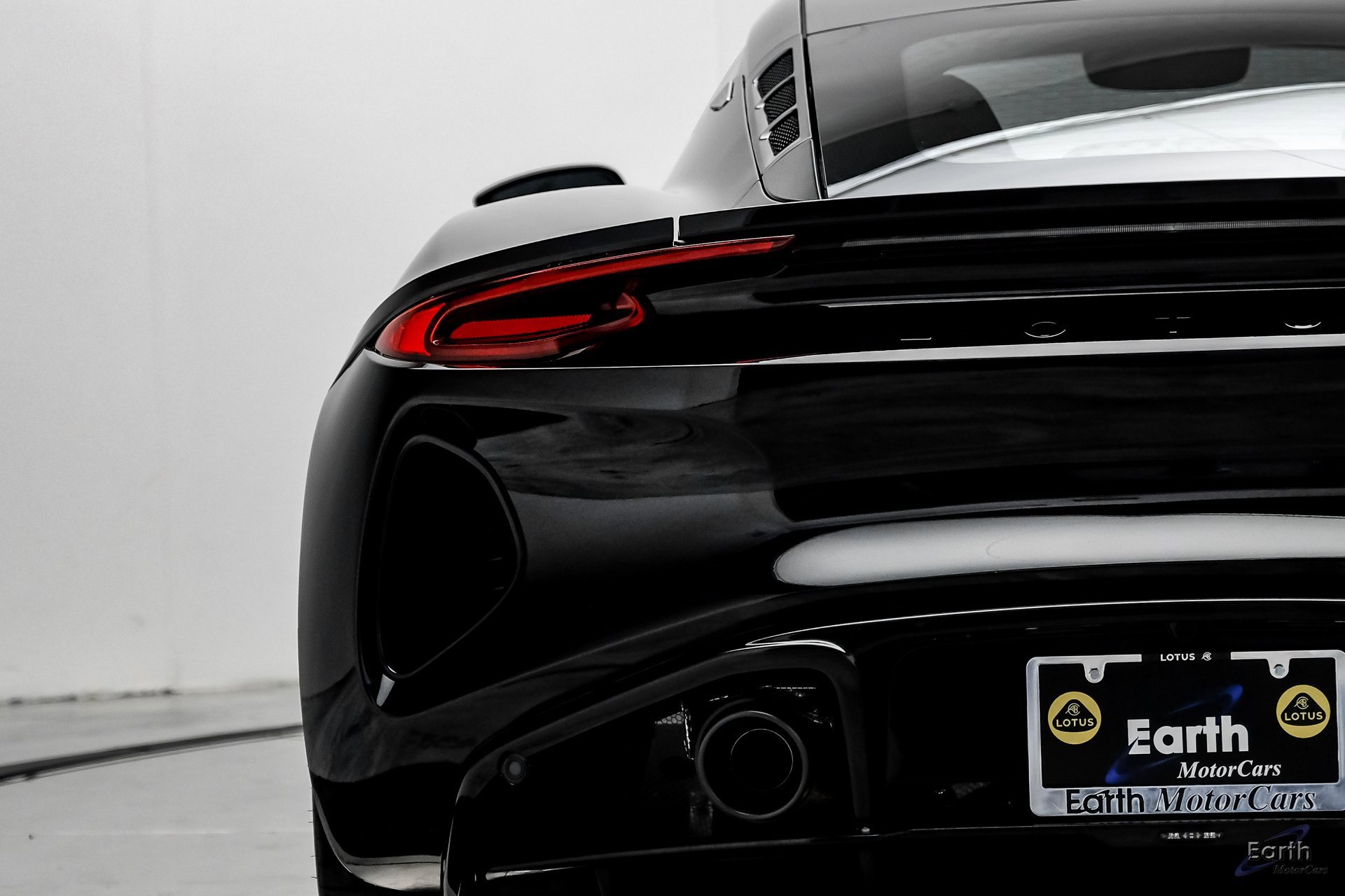 New 2026 Lotus Emira SE image 14